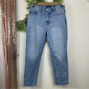 Lucky Brand High Rise Mom Jean “Drew” Style Size 8/29  raw hem light blue‎ EUC